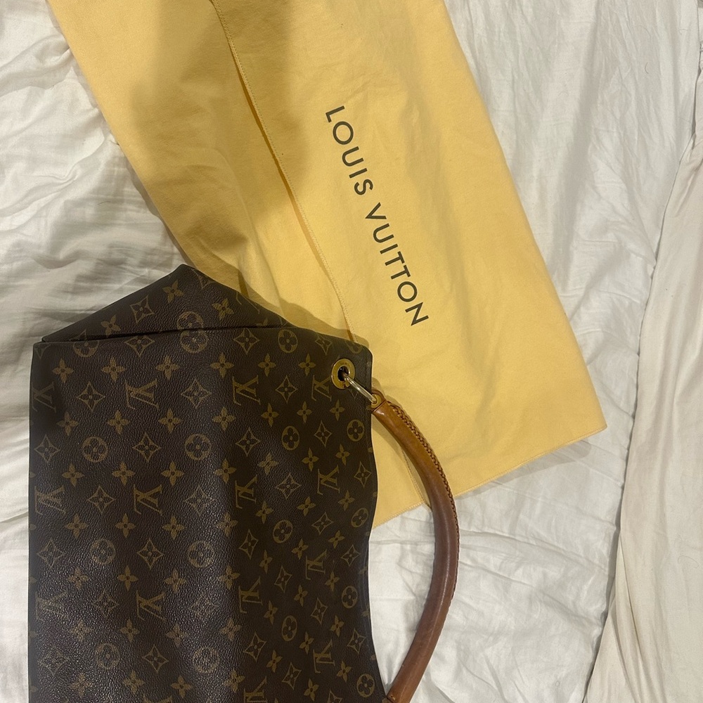 Louis Vuitton Brown Leather Detail